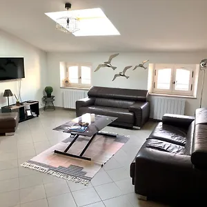 https://bel-appartement-4-toiles-centre-historique-toulon.fr-provencehotel.com